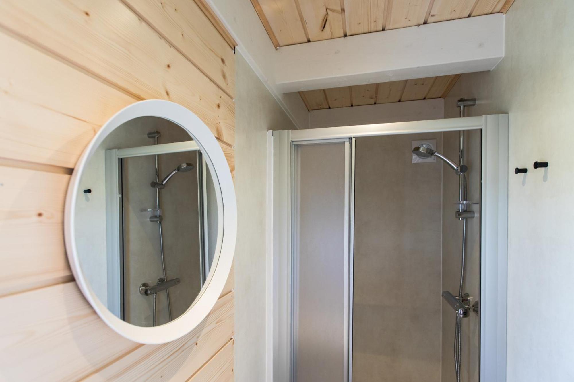 Tiny House - Optioneel Met Hottub Apartamento Dokkum Exterior foto