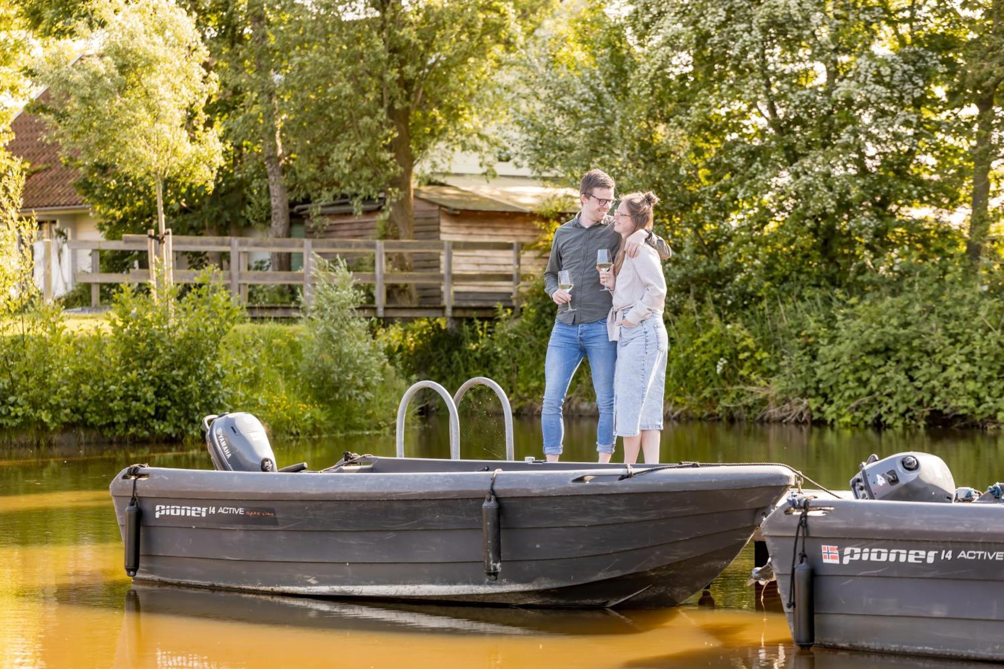 Tiny House - Optioneel Met Hottub Apartamento Dokkum Exterior foto