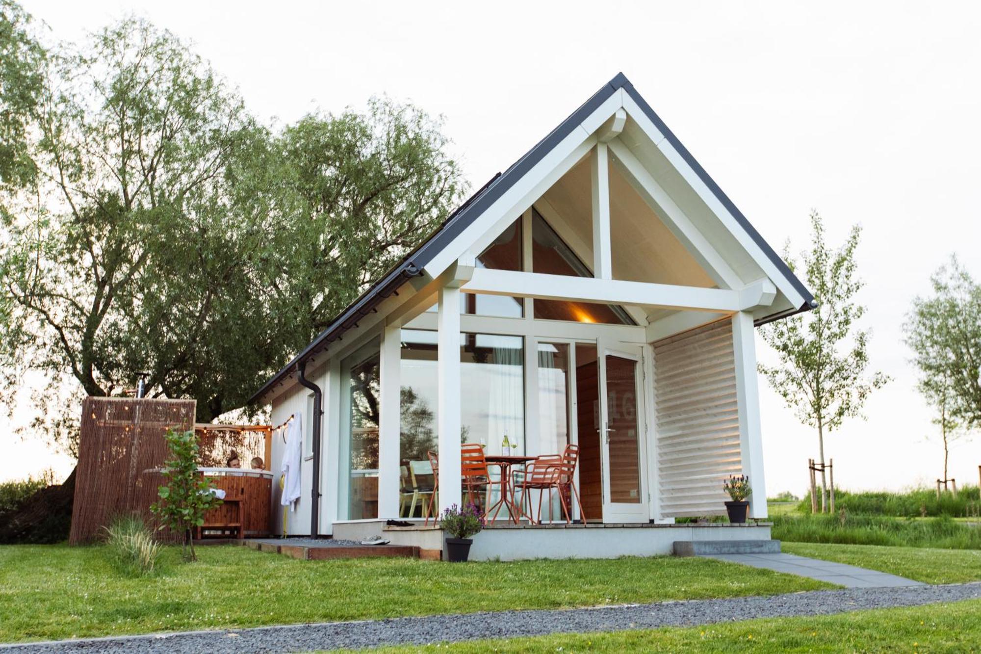 Tiny House - Optioneel Met Hottub Apartamento Dokkum Quarto foto